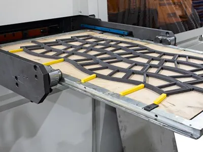 Verrouillage pneumatique de la matrice